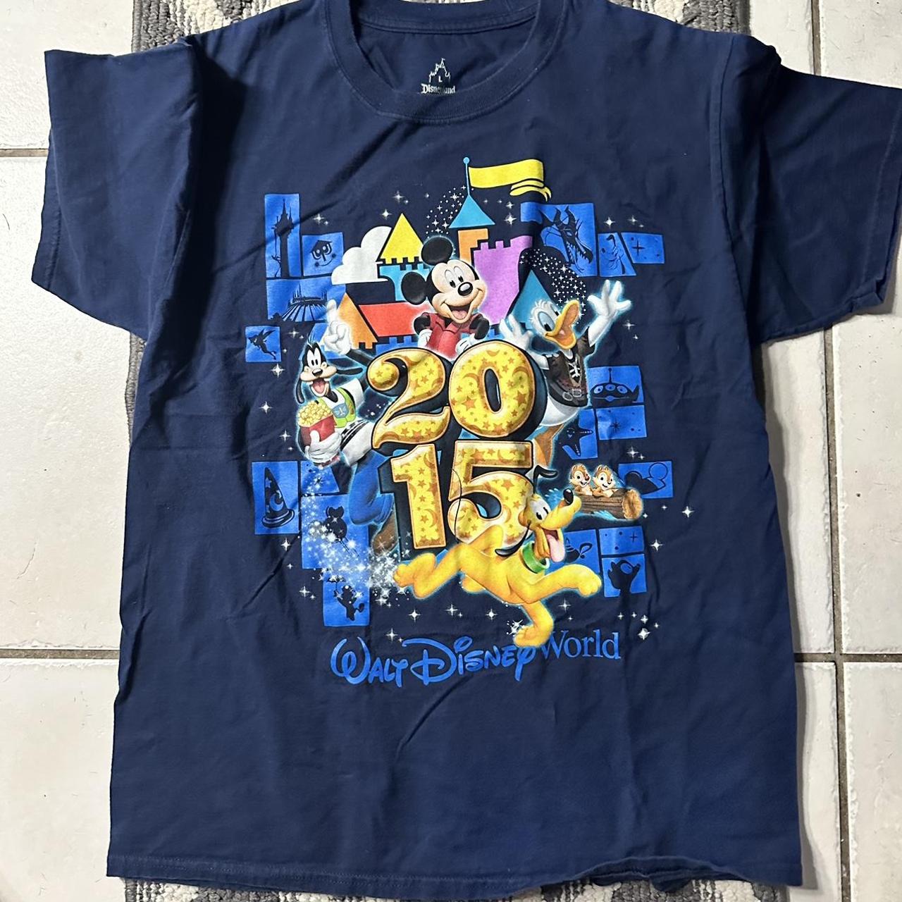 2015 Walt Disney world t shirt Depop