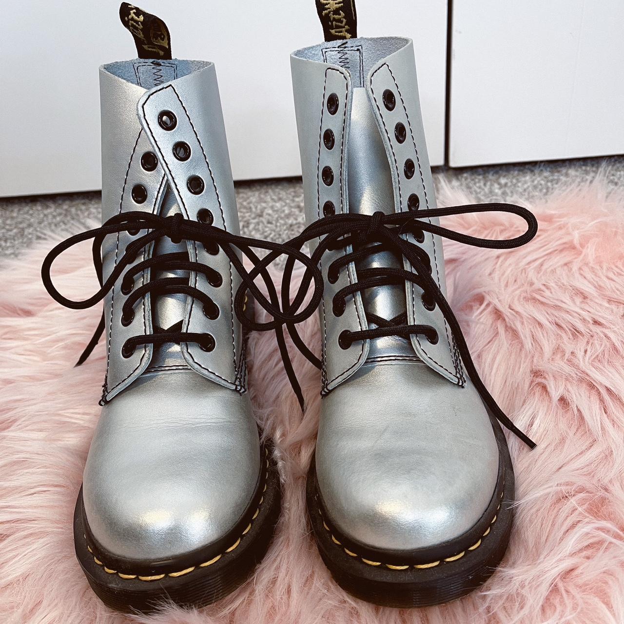 Dr martens silver store laser