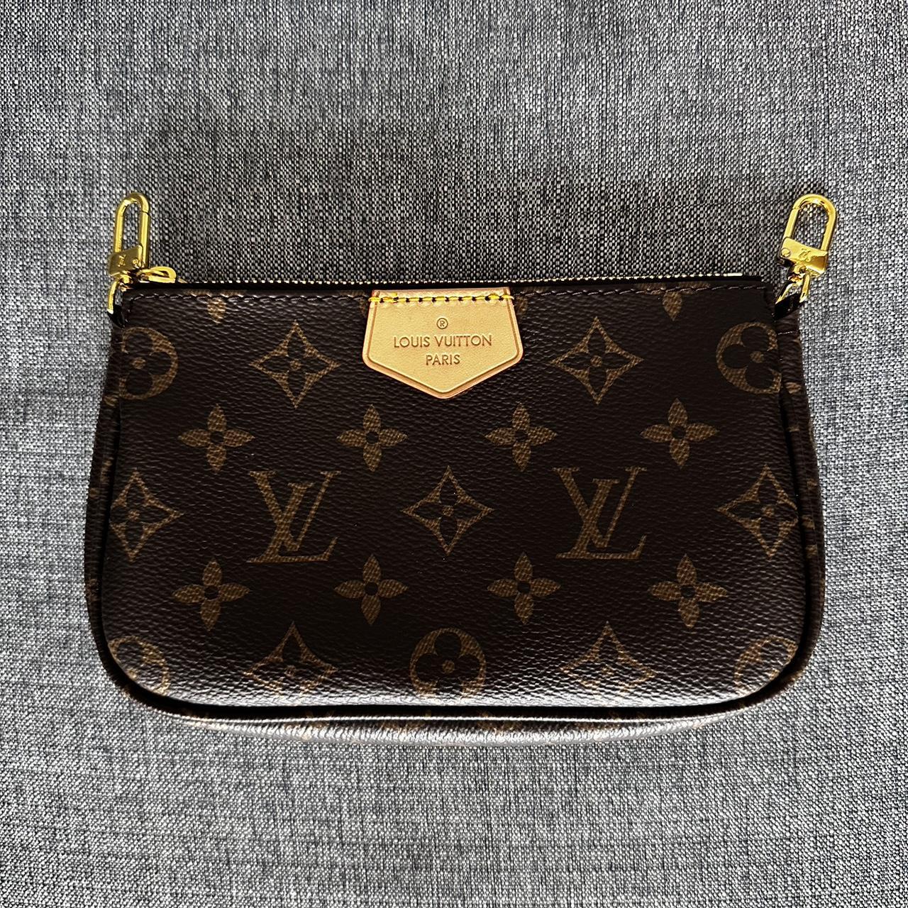 Louis Vuitton Multi Pochette Amazing condition - Depop