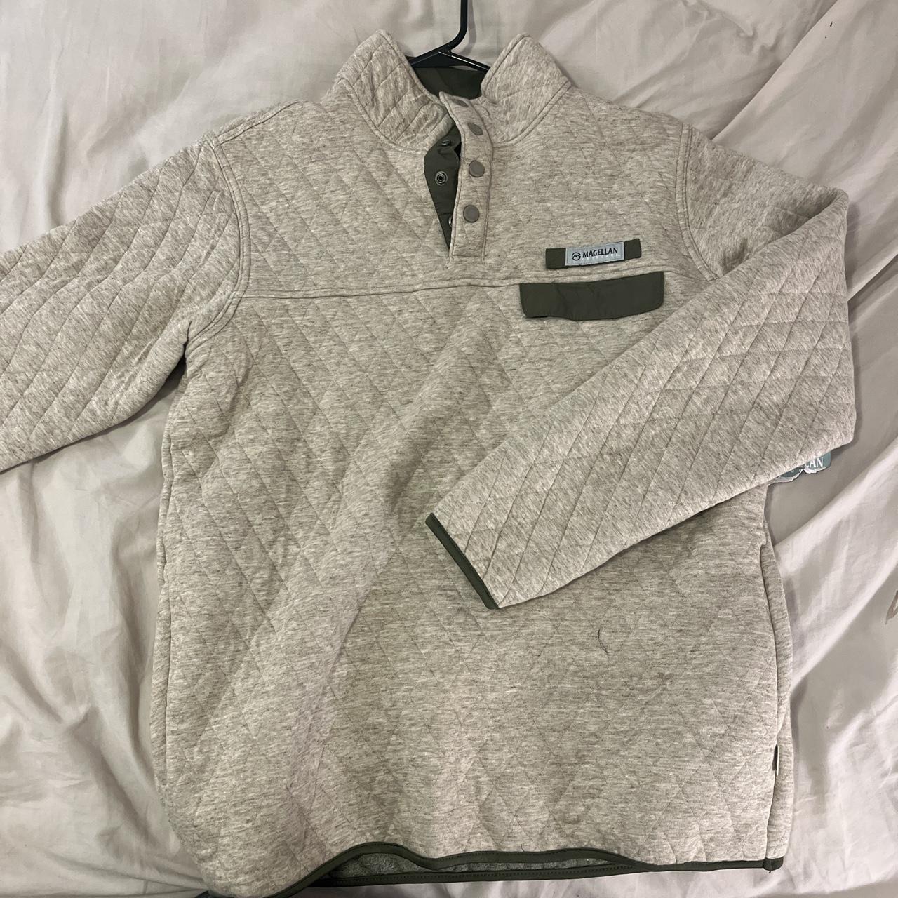 New Magellan Quilted Pullover - Depop