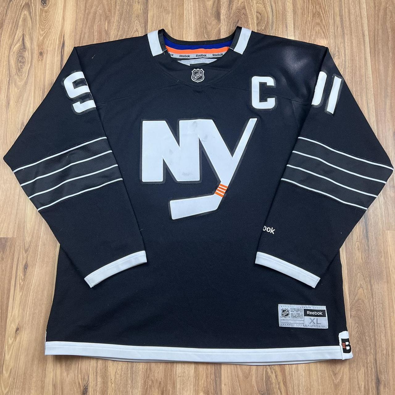 NY Islanders To Get A Black & White Brooklyn Jersey?