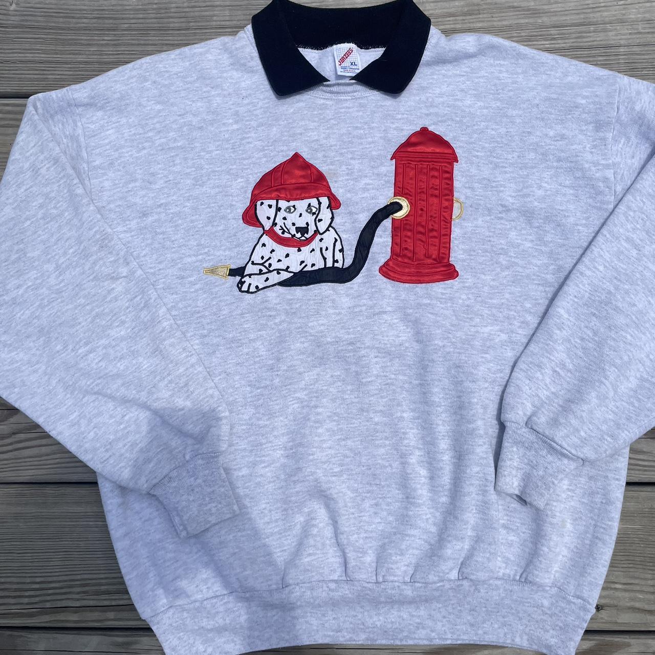 Sweatshirt with attached online collar