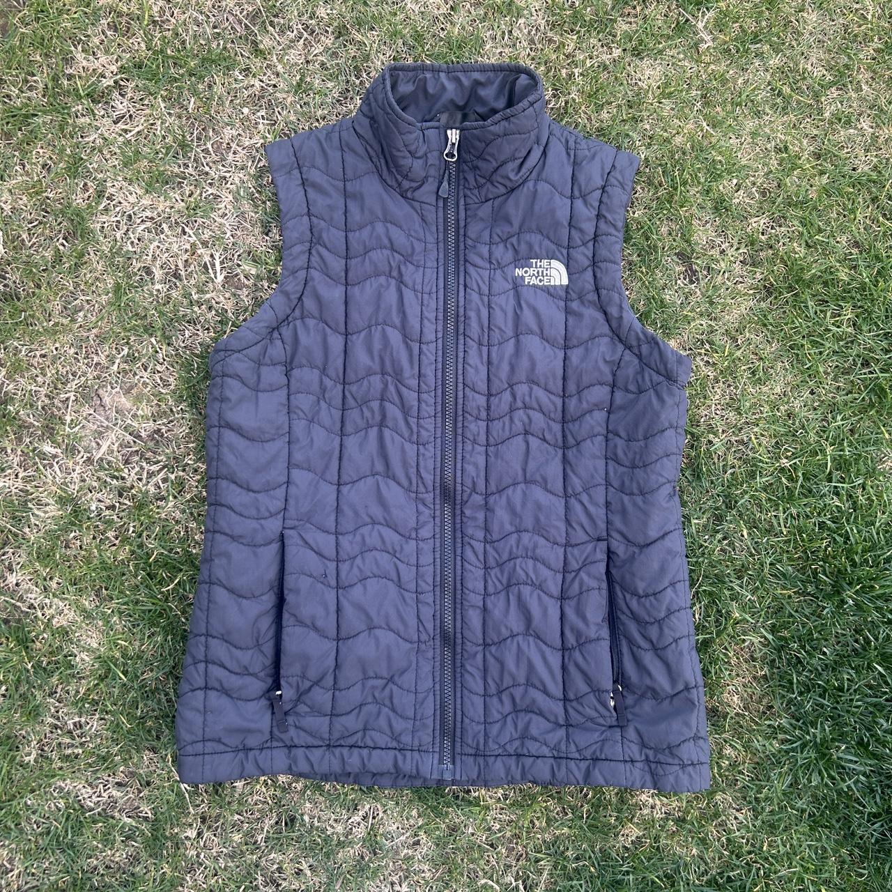 North face puffer vest Size:S Great condition - Depop