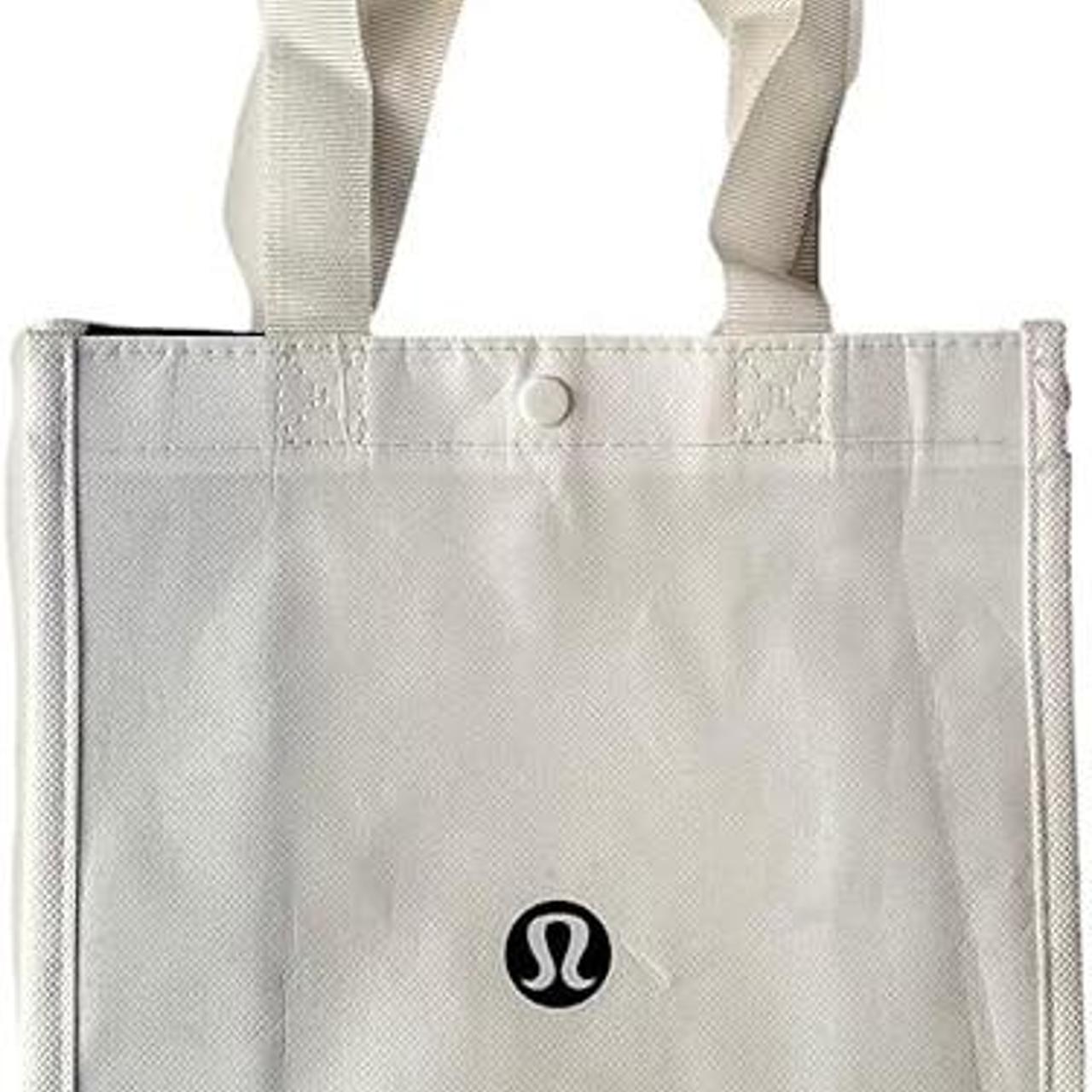 THIS SHOPPING BAG FROM LULULEMON IS BRAND NEW !!! IT - Depop