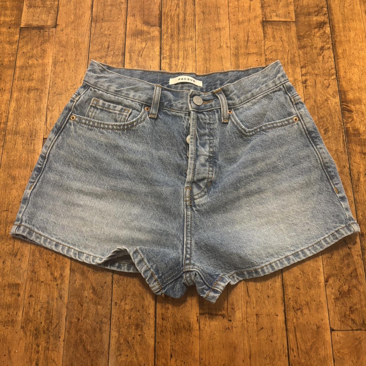 PacSun Women's Shorts Blue – PacSun blue denim vintage high rise