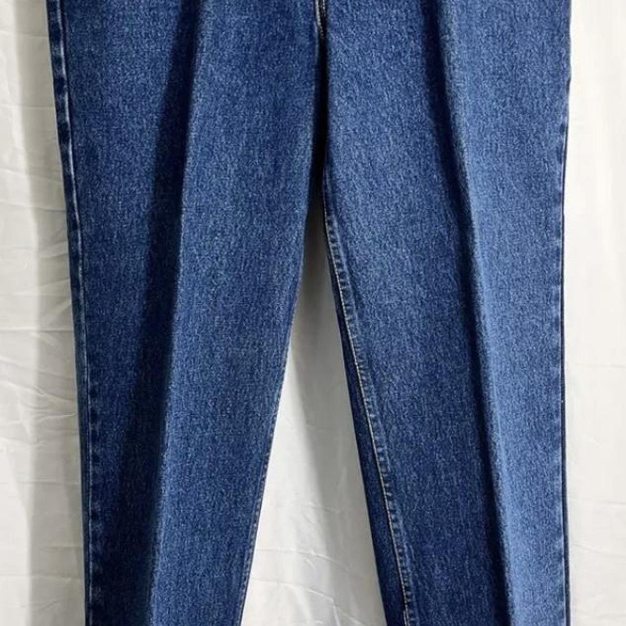 These jeans are in are amazing condition and are... - Depop