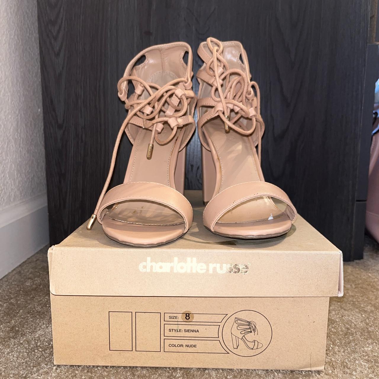 Nude chunky heels - Depop