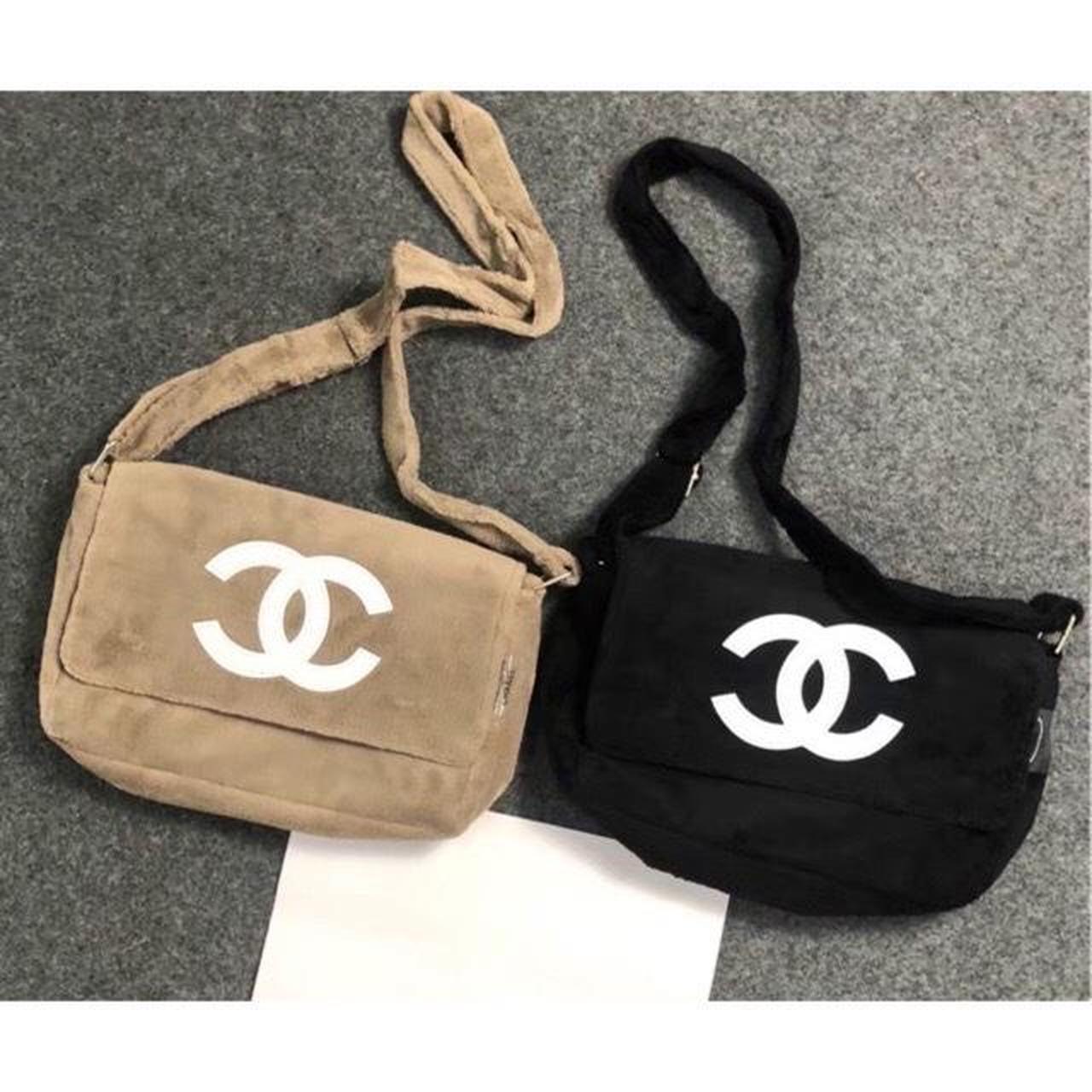 Chanel vip-bag - Depop