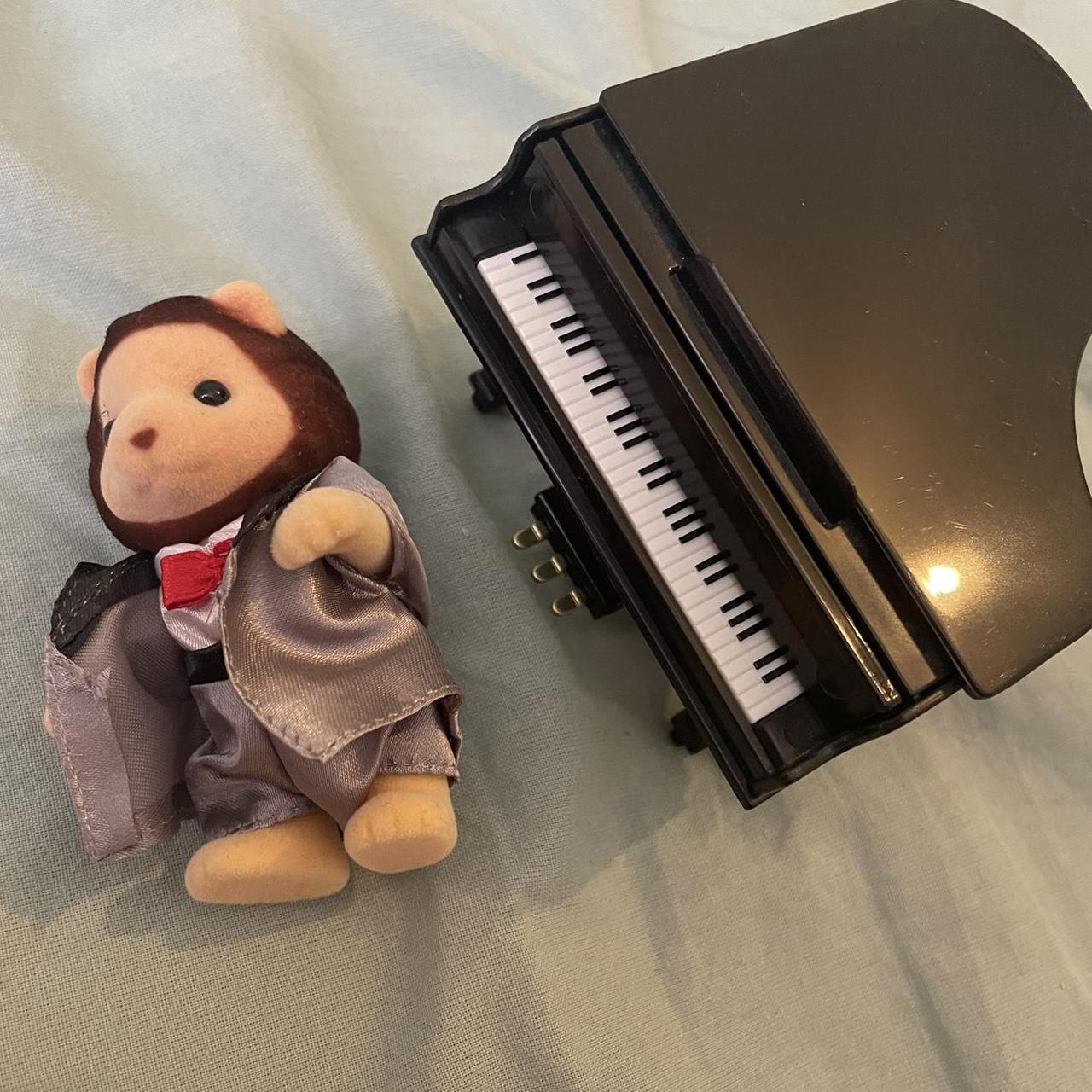 Sylvanian families lion and piano set Depop