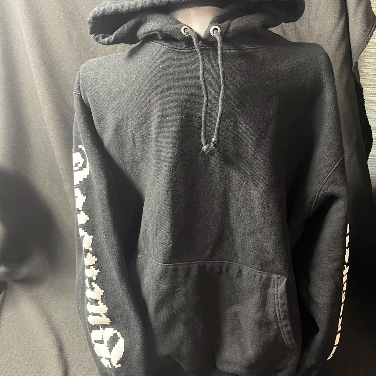 Champion & uo arm logo sale hoodie sweatshirt