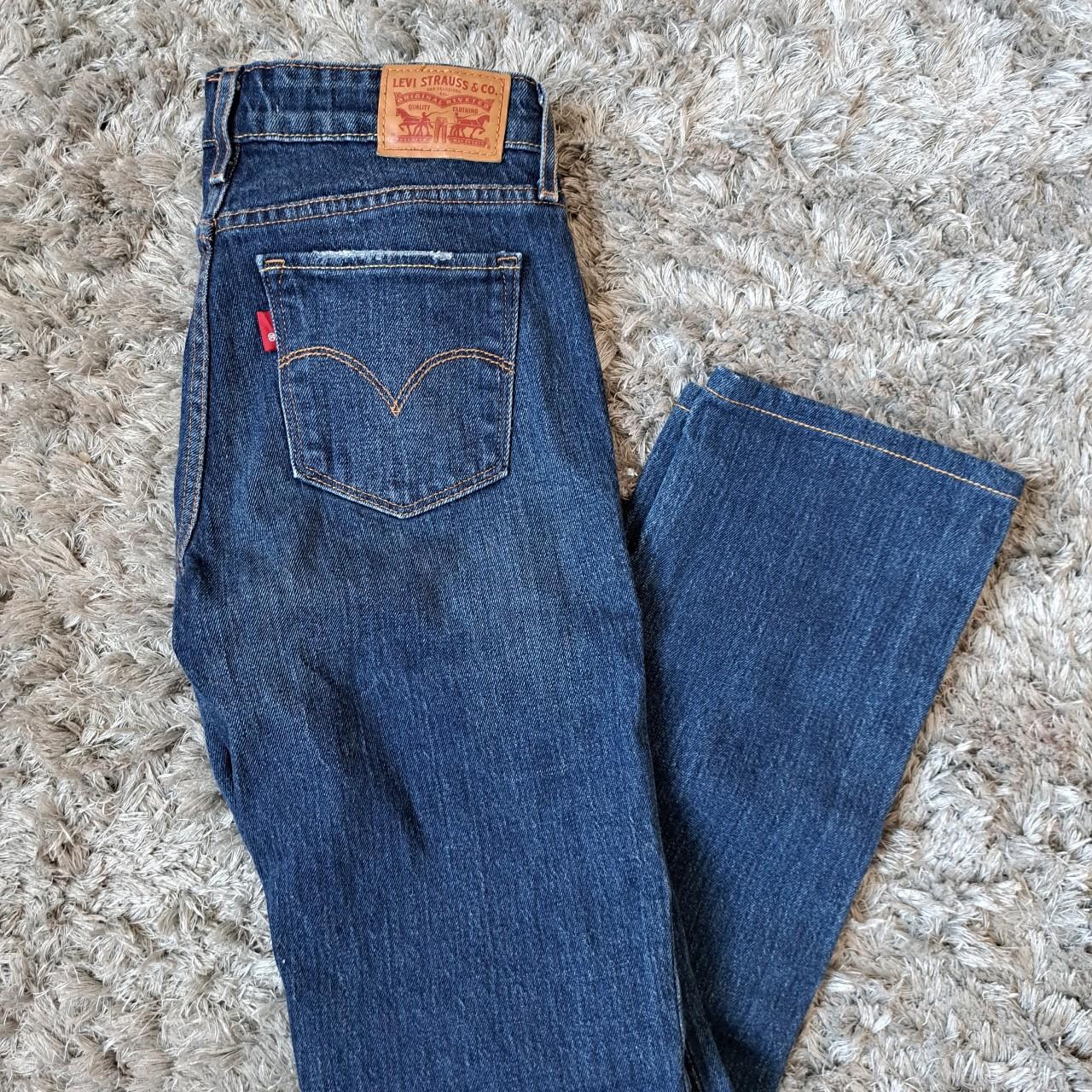 Levis 714 straight leg blue jeans W26 UK6 Depop