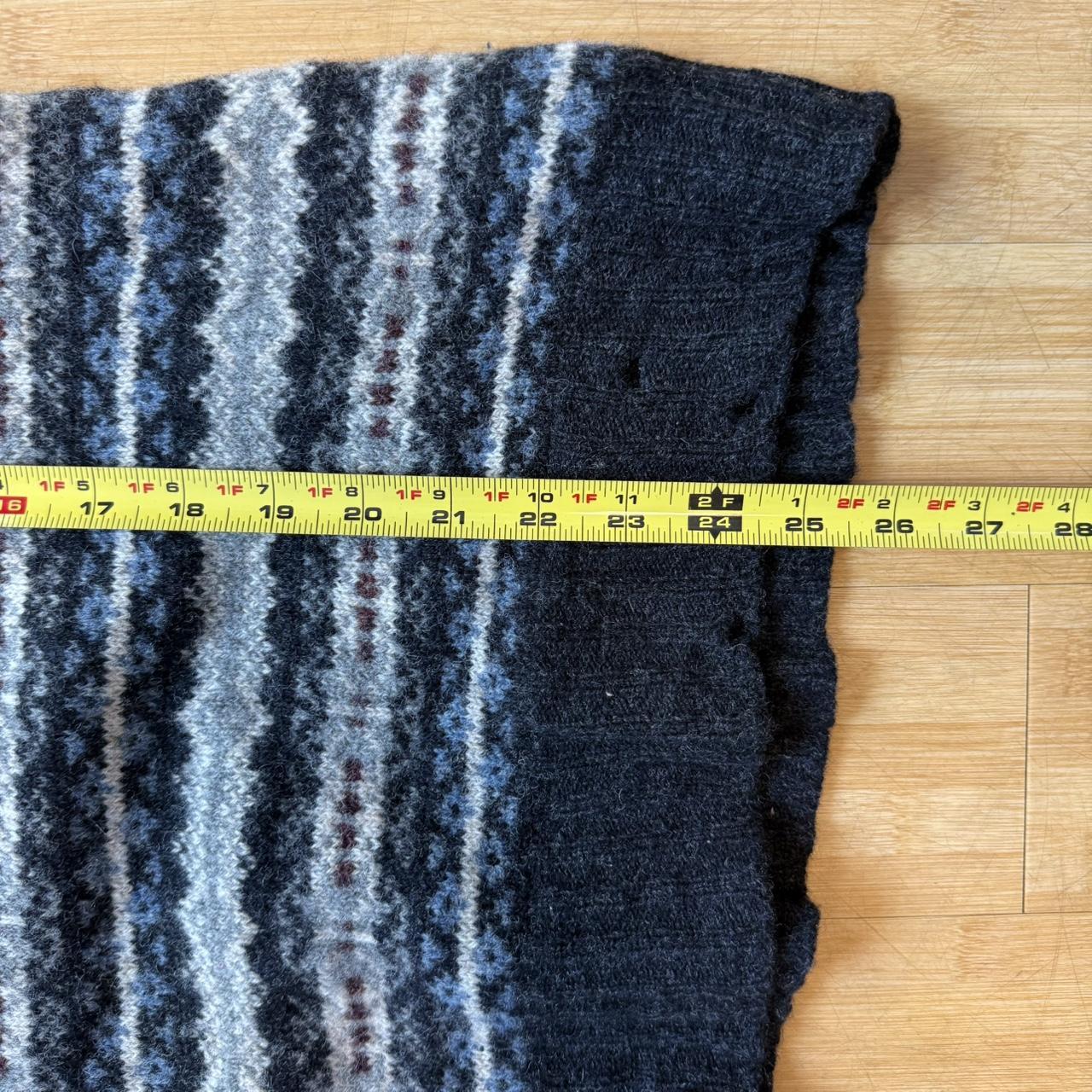 Men's Sweater - Black/Multi - M – Navy and grey s… - image 7