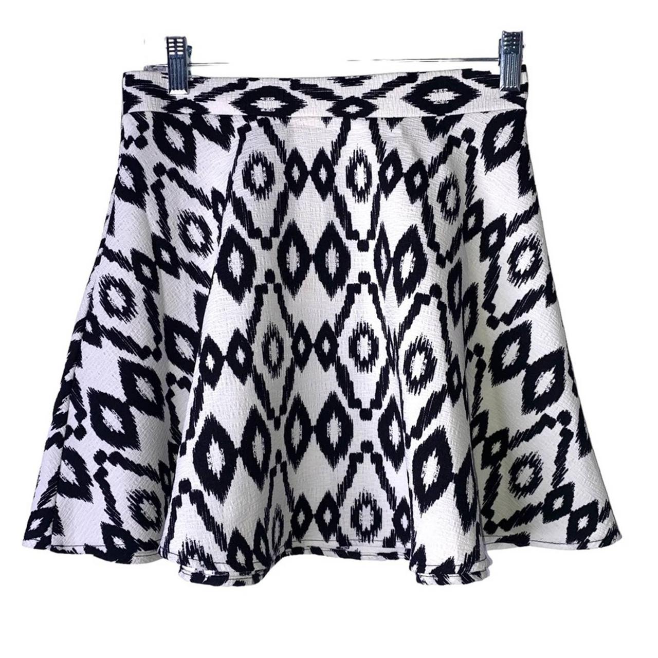 Everly Black and White Print Flare Mini Skirt Size