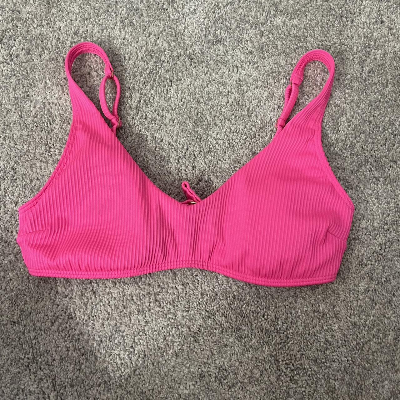 pink Hollister bikini top worn once bought for 30$ - Depop