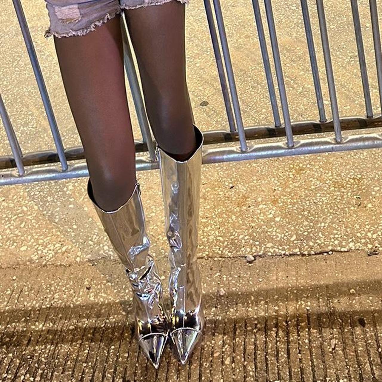 Arqa Metallic Silver Knee High Boots Pointed Toe Stiletto Heel Zipper Boot with Rivet Slim Tassel Dress Boot for Women　並行輸入品 Arqa Women\u0027s Metallic Knee High Boots Stiletto High