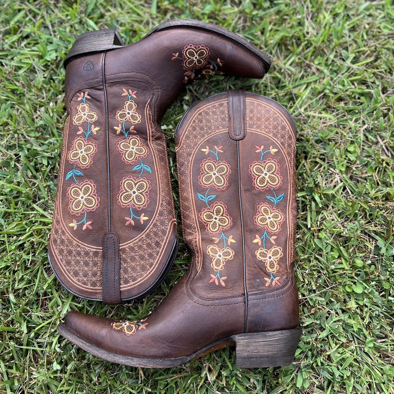 ariat embroidered boots