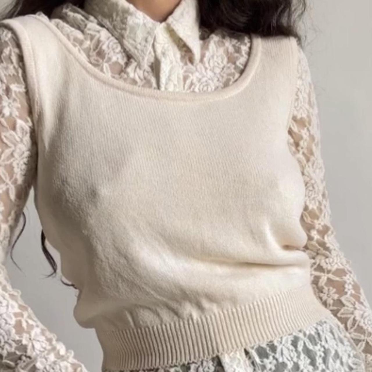 St. John Women's Cream Waistcoatsvests Depop