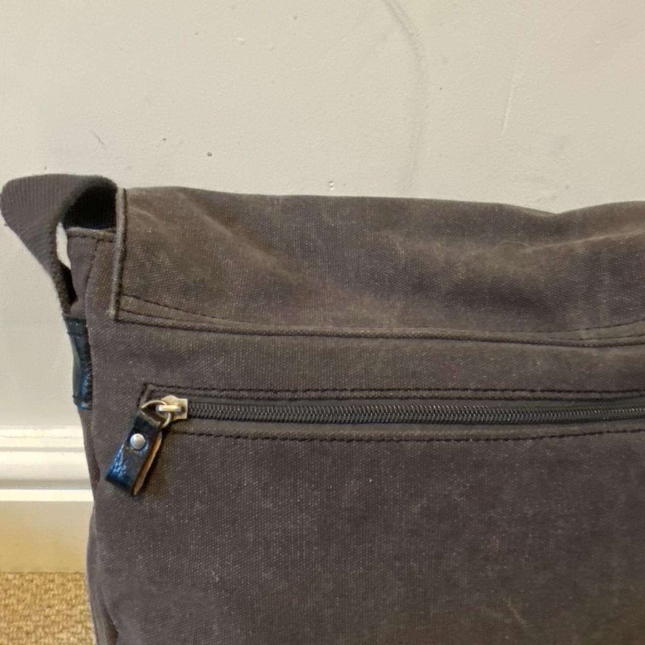 Men's Grey Bag | Depop