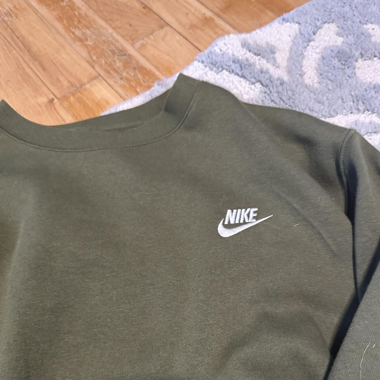army green nikes men