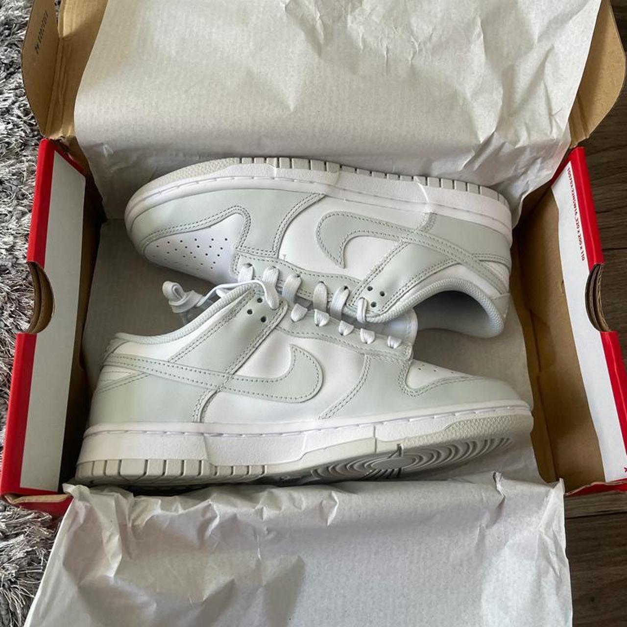 dunk low graphite cloud white