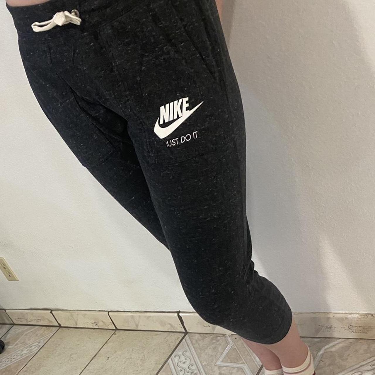 Nike hotsell capri sweatpants