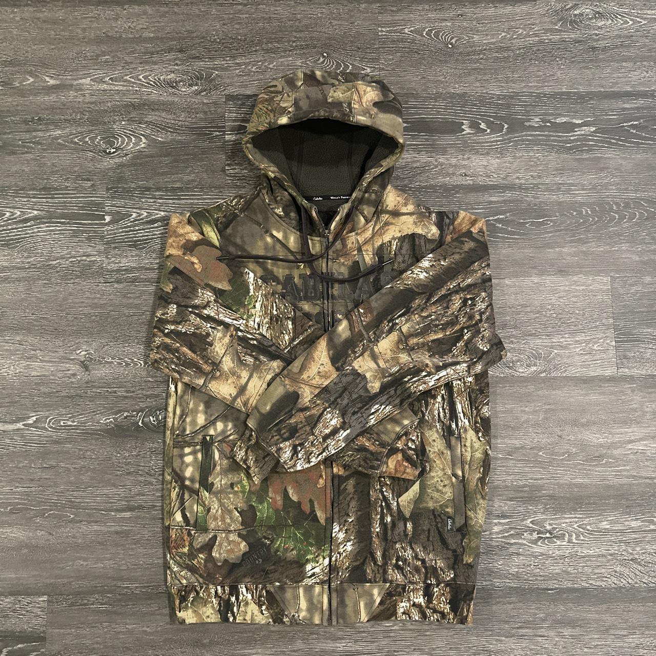 Cabela’s insulated thick camo jacket - Depop