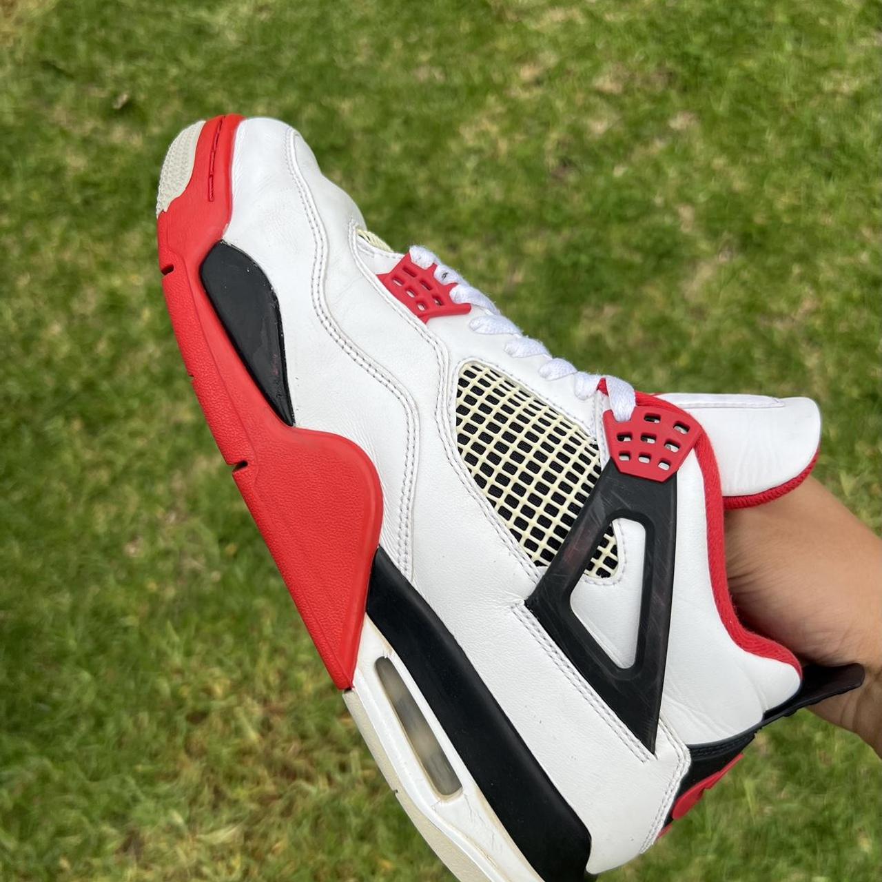 footlocker air jordan 4 fire red