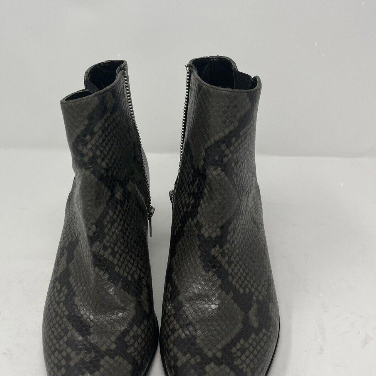 Calvin Klein Fiona Women s Gray Black Snake Print. Depop