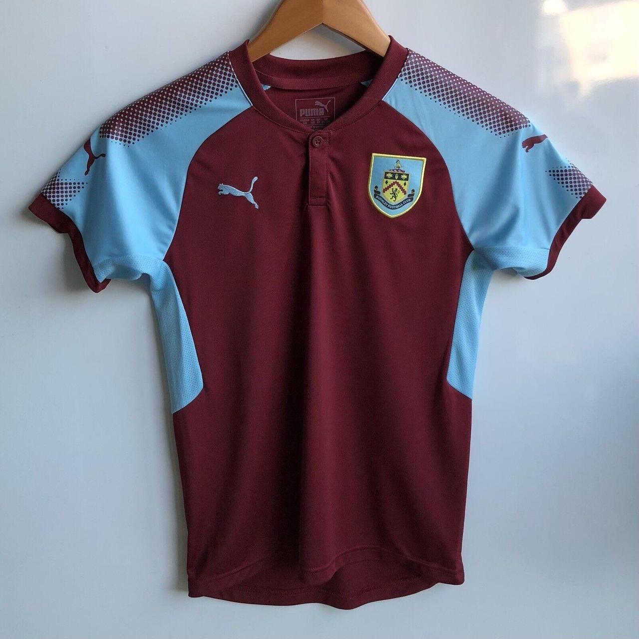 Burgundy 2024 pumas 2018