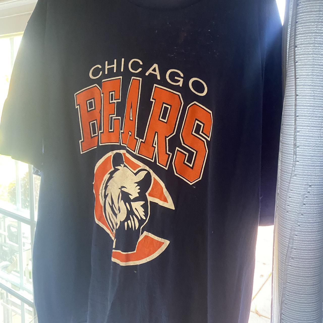 vintage Chicago Bears 'gym bear' shirt good vintage - Depop