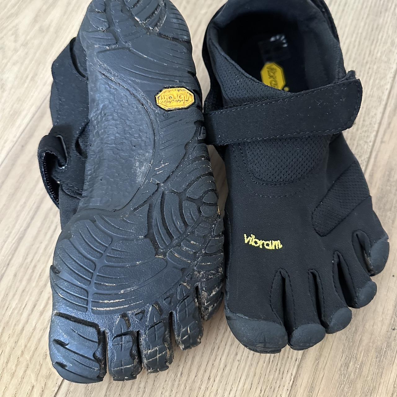 Vibram running trainers - Depop