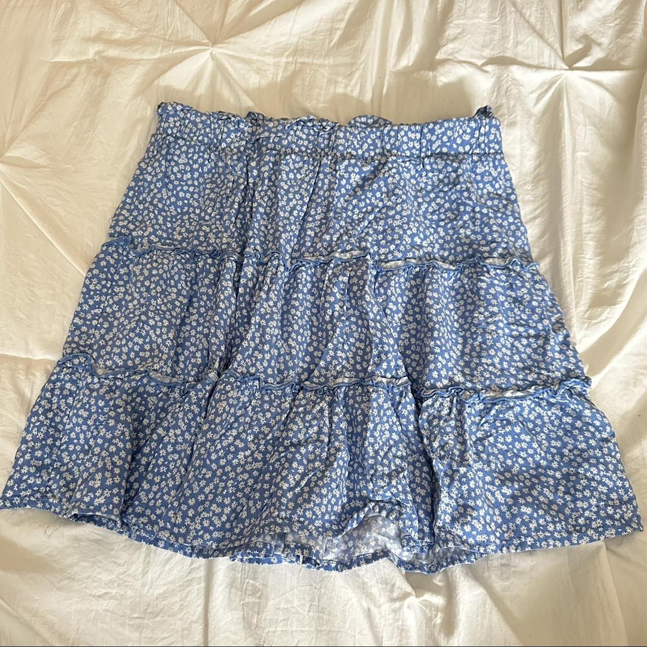 Wild fable blue floral skirt- Practically never... - Depop