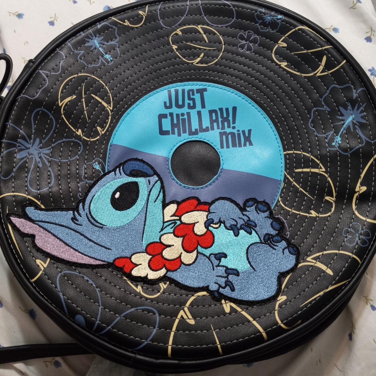 Adorable embroidery stich purse to carry around - Depop