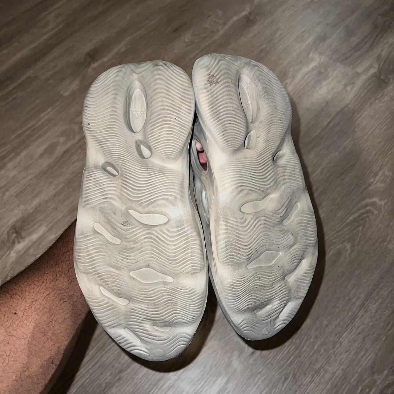 yeezy clog