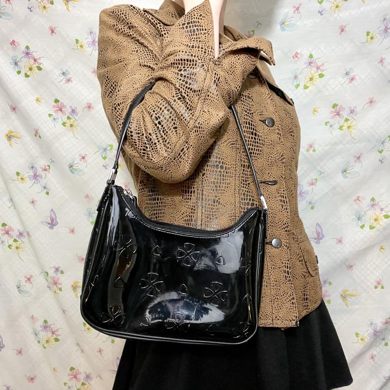 Black and pink Liz Claiborne M bag cute y2k purse - Depop