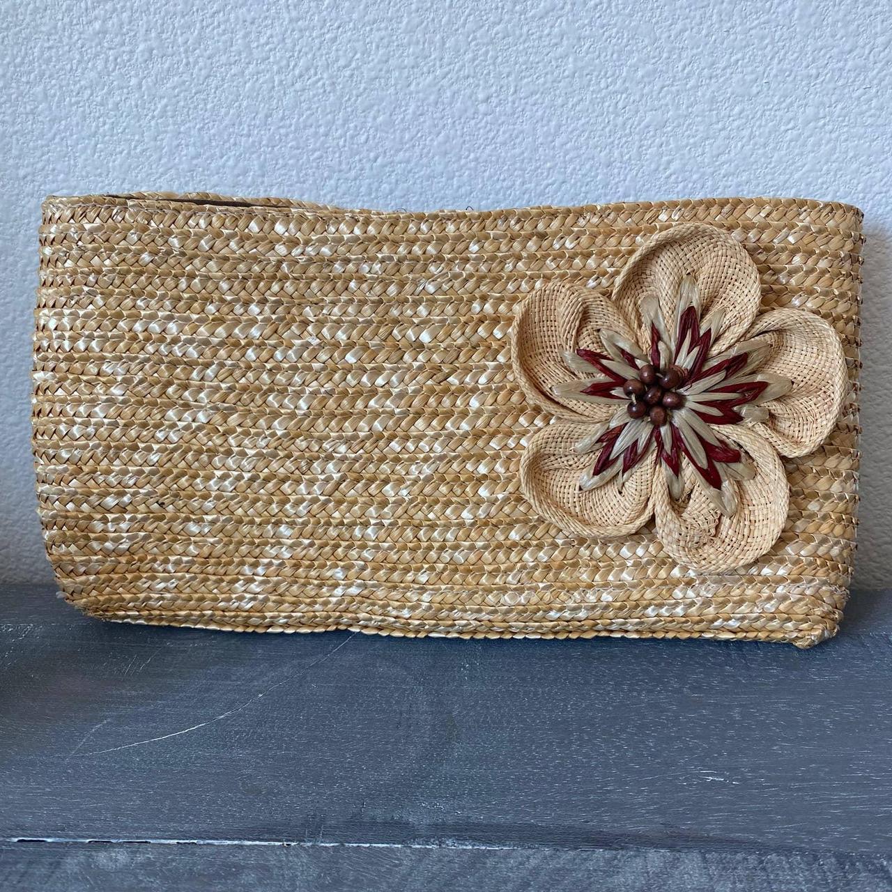 Small hot sale straw clutch