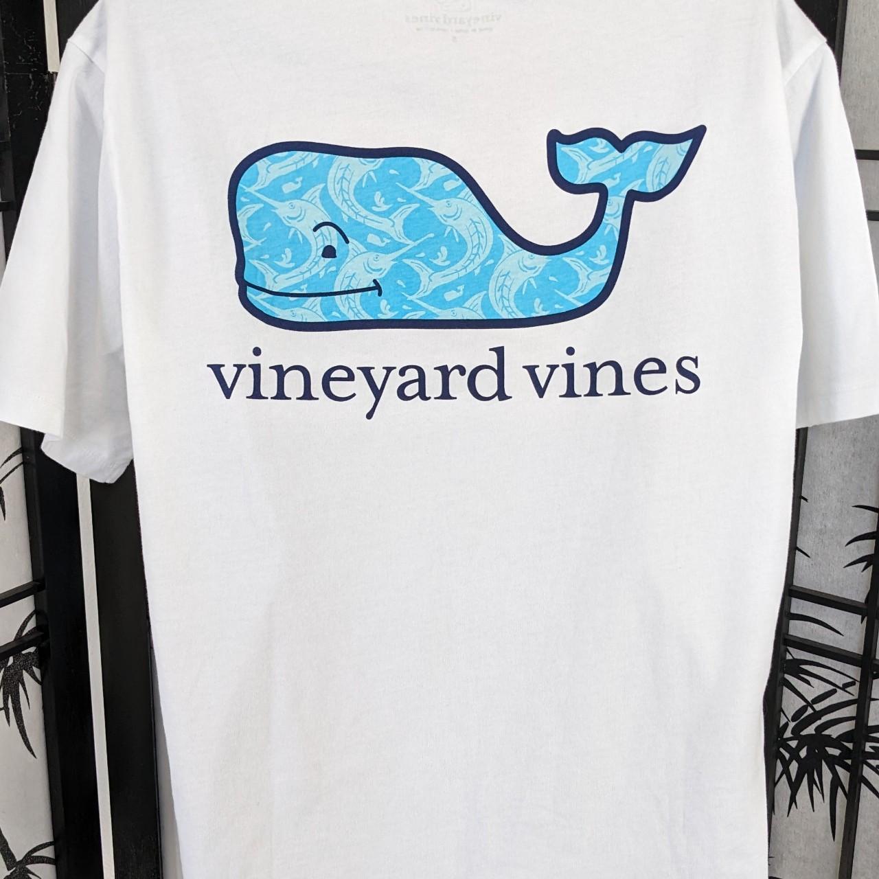 Vineyard Vines Women's White and Blue T-shirt | Depop