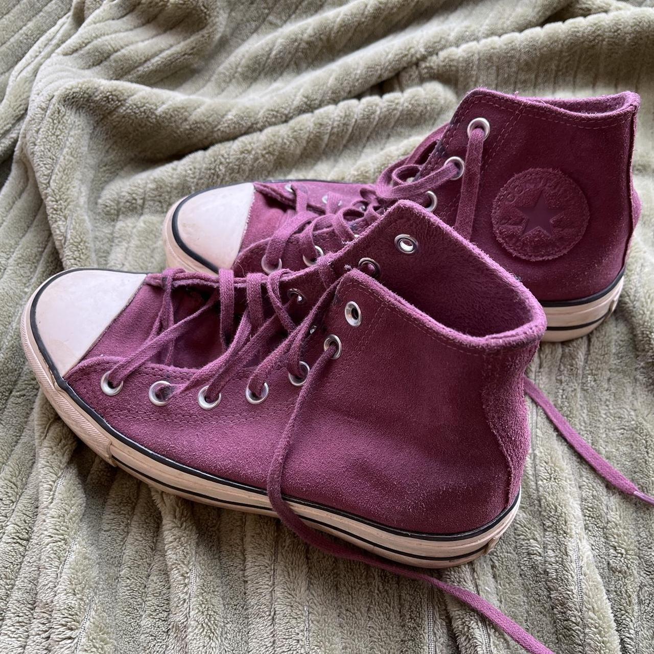 Royal hotsell purple converse