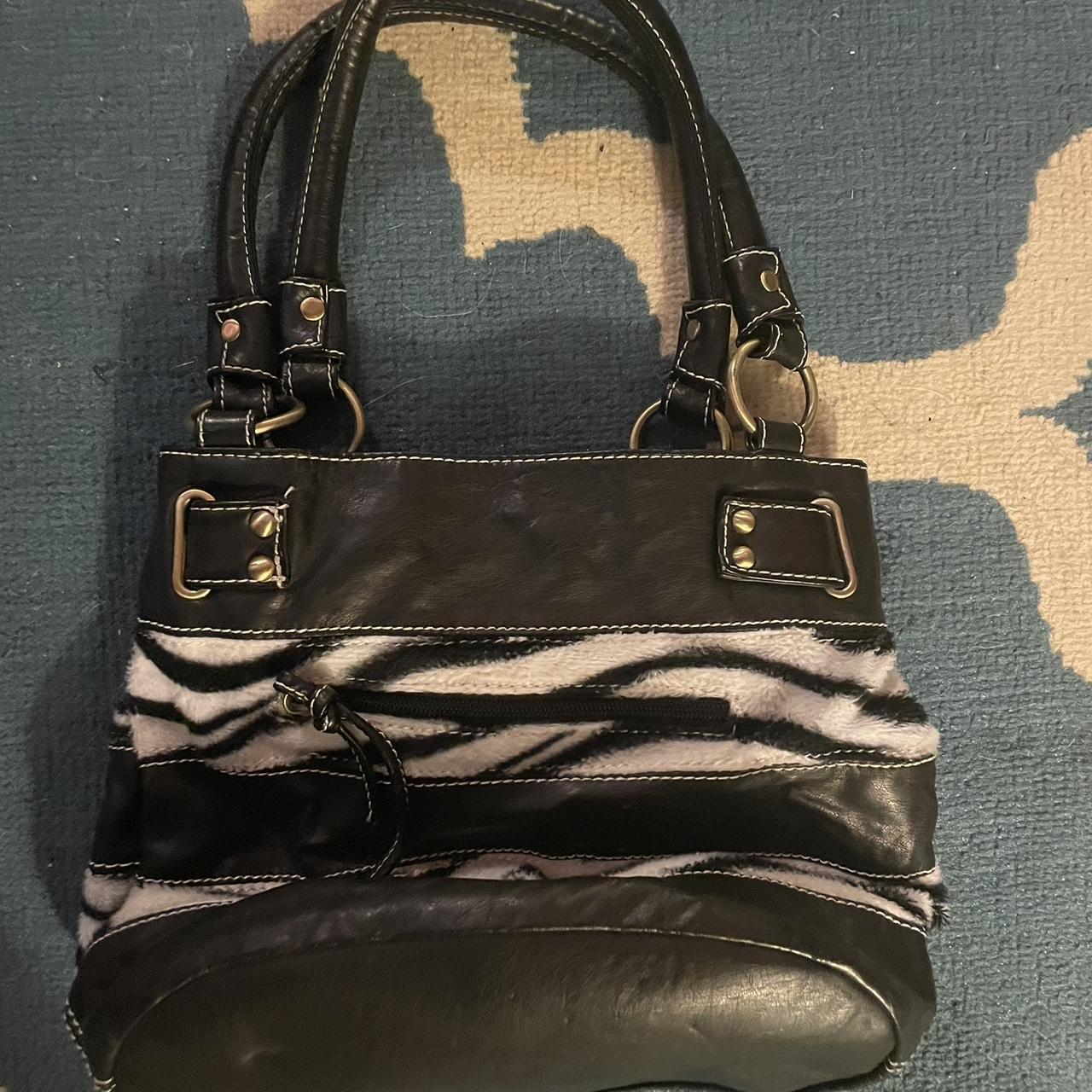 Cunty zebra print D&C bag 💋💋 NOT VERIFIED!!! PLEASE... - Depop