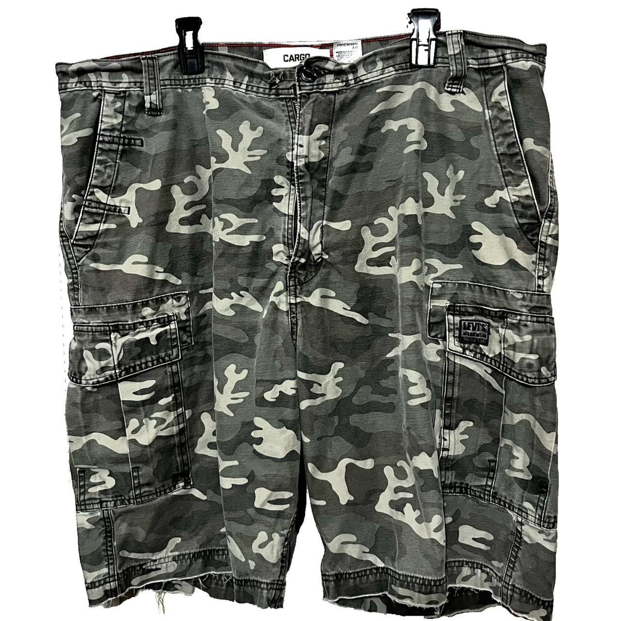 Levi's camo cargo shorts best sale