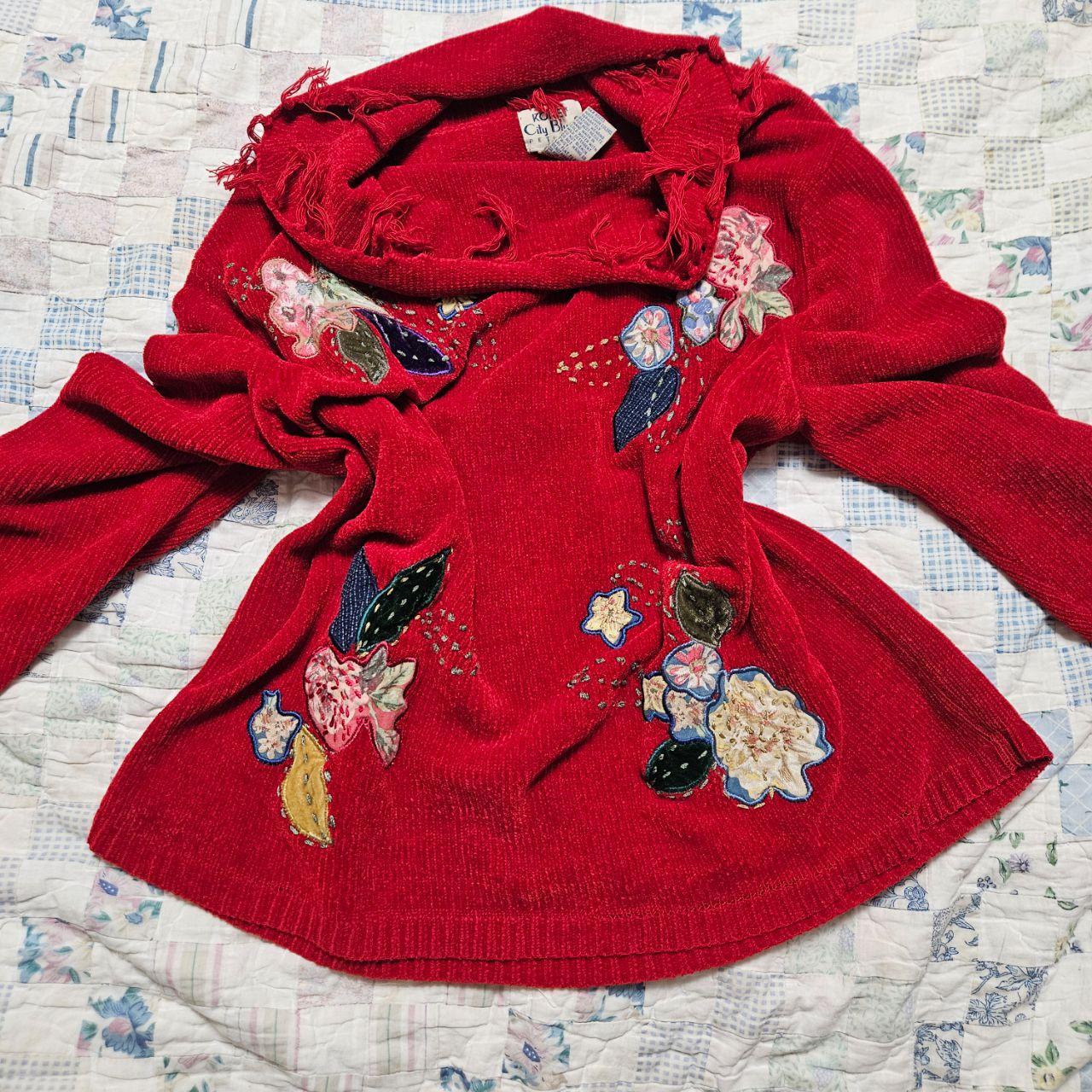 Source Unknown Women's Sweatshirt - Red/Multi - M… - image 4