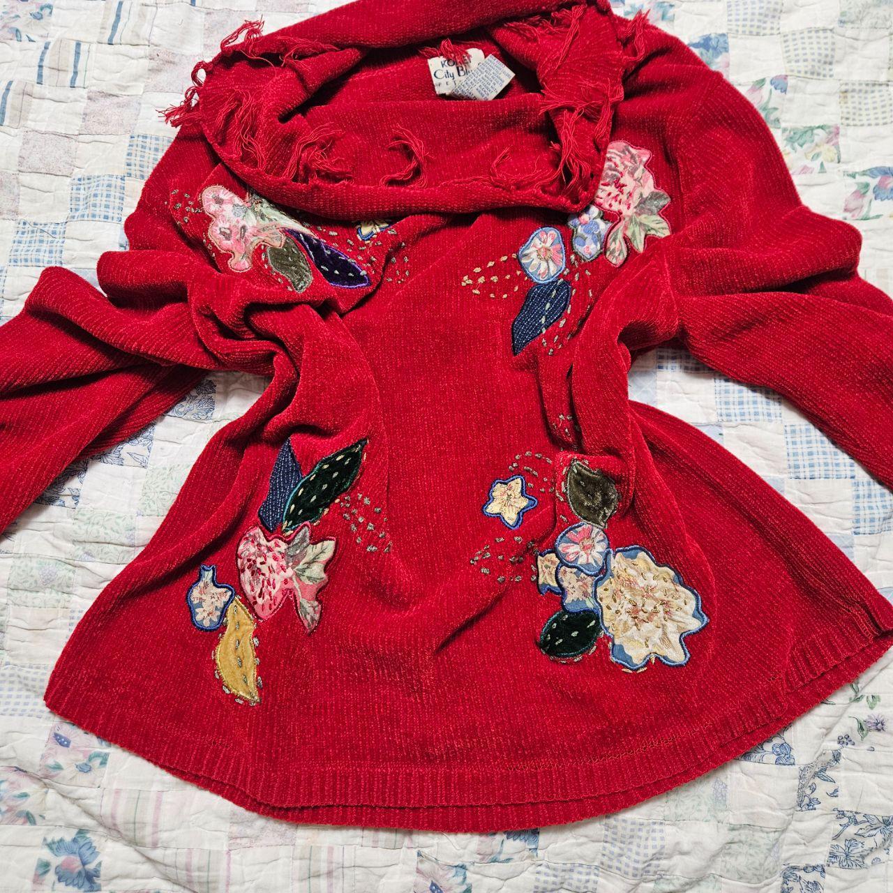 Source Unknown Women's Sweatshirt - Red/Multi - M… - image 2