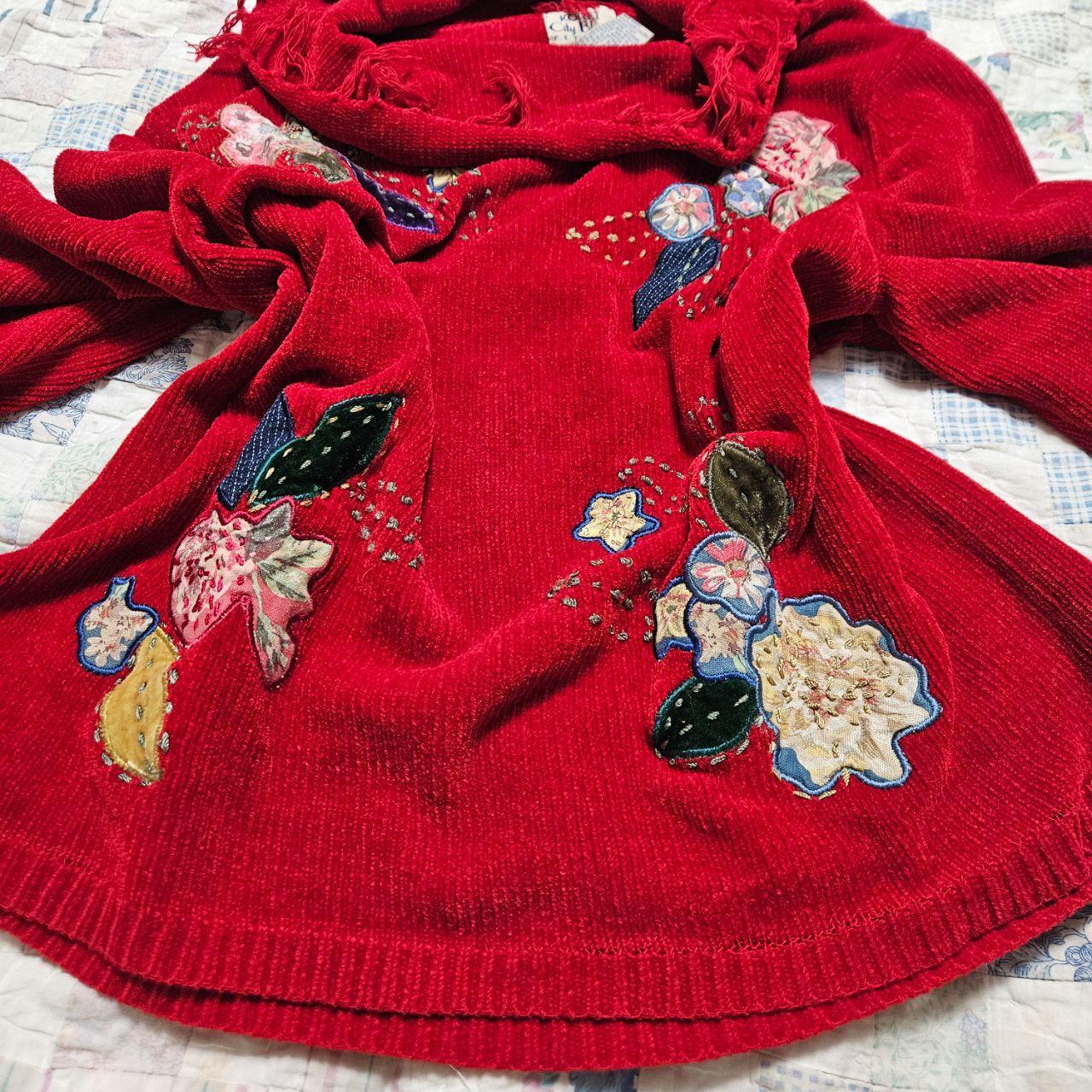 Source Unknown Women's Sweatshirt - Red/Multi - M… - image 5