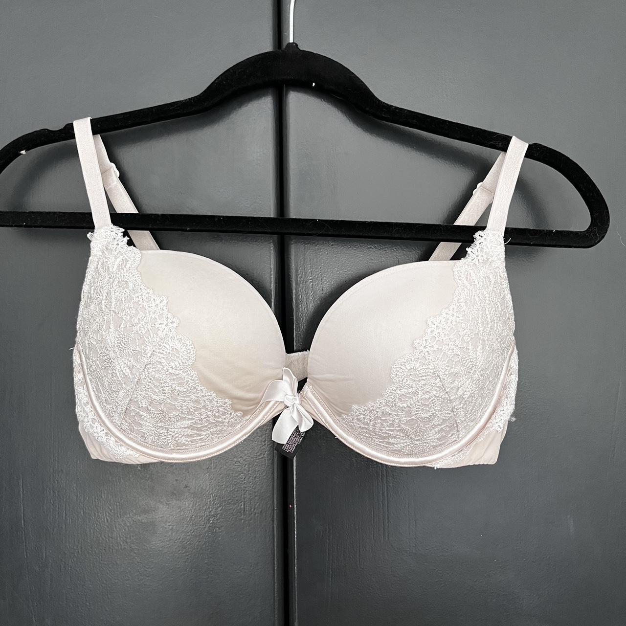 Victorias Secret White Lace Push Up Bra 36c Depop 2601