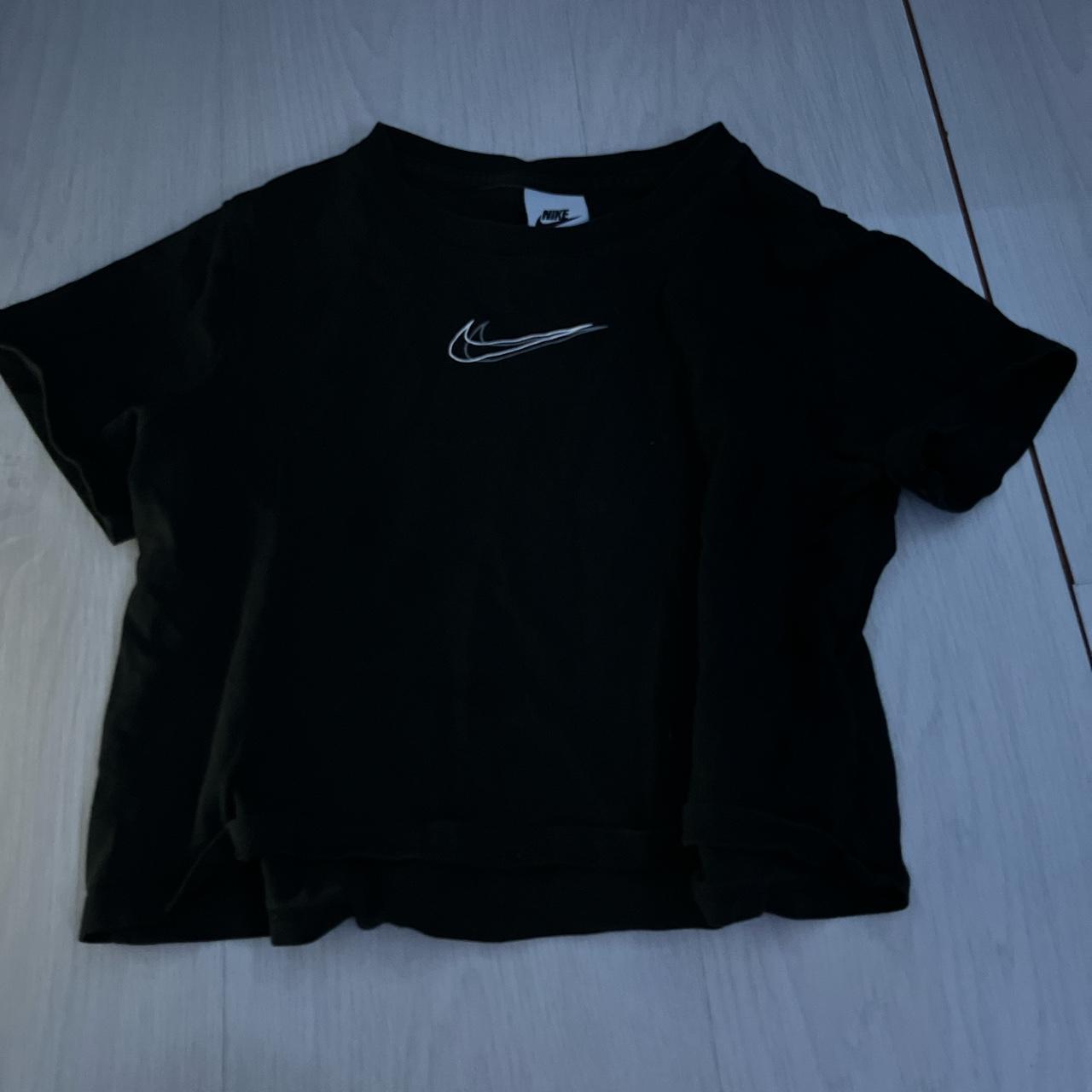 black nike crop top hoodie