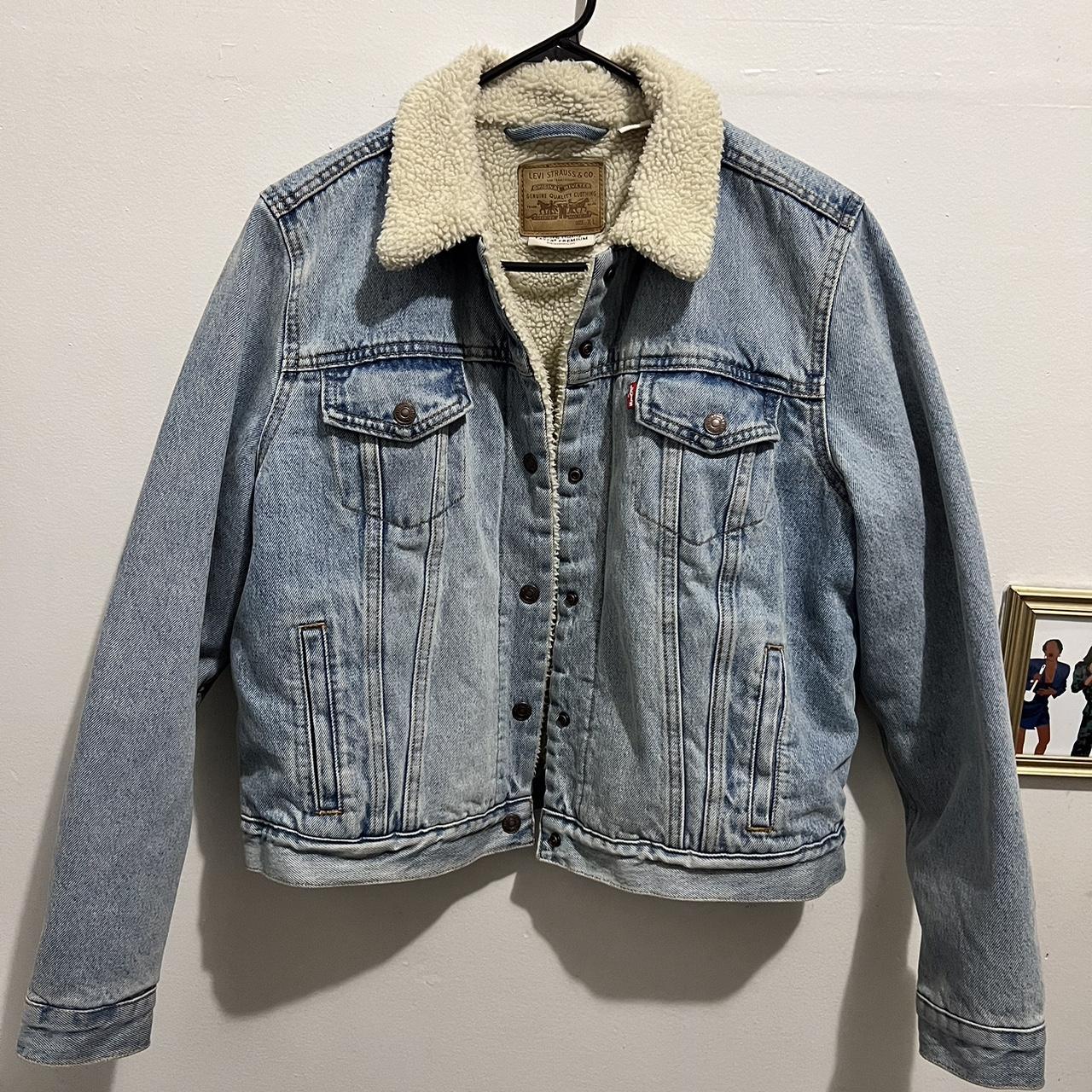 BLUE LEVIS SHERPA LINED JACKET original trucker Depop