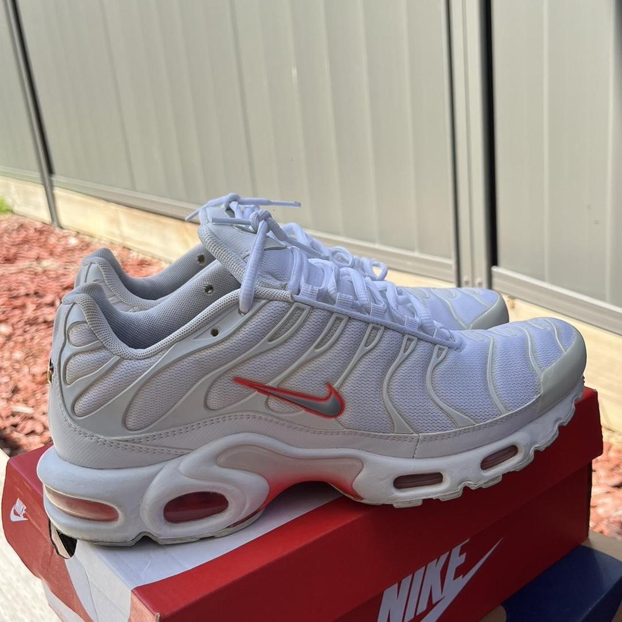 mens nike tn plus