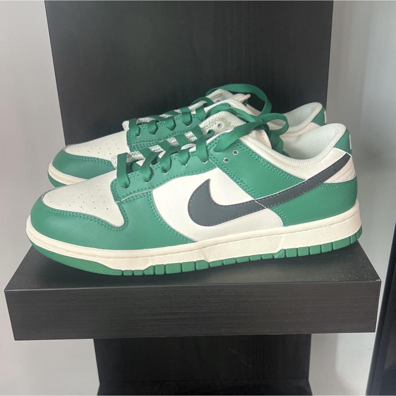 nike dunk green glow raffle