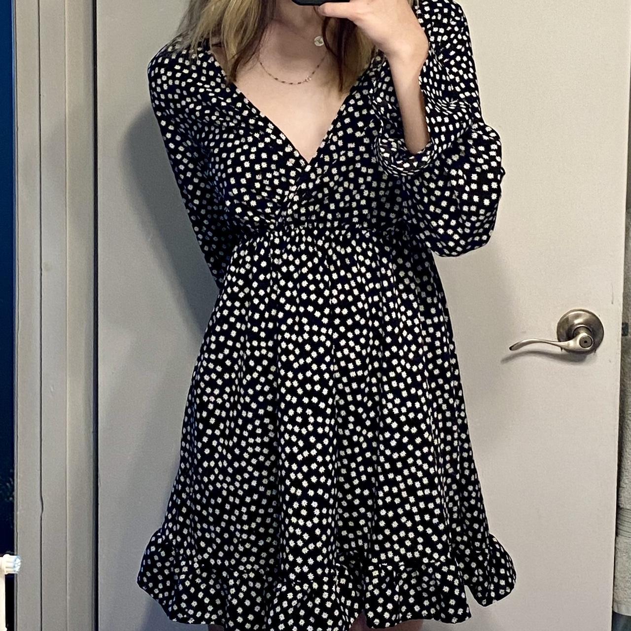 Black and white flowy hot sale dress