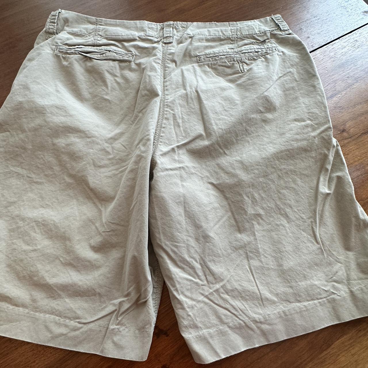 American Eagle Men's Khaki Shorts Depop